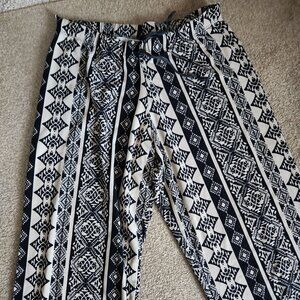 Sweet Black and white pants large